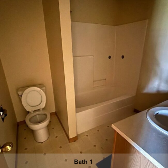 Building Photo - 3115 Holdrege St