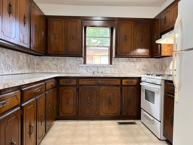 Building Photo - Home for Rent in Hot Springs!