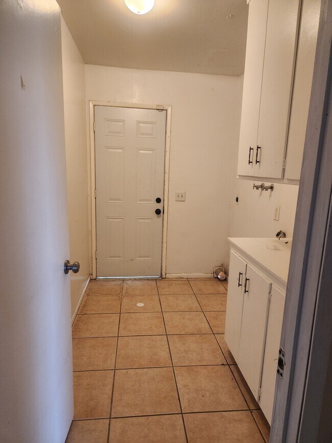 Building Photo - 18333 Taloga Ln