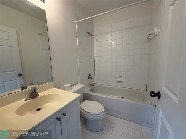Building Photo - 8227 SW 27th St