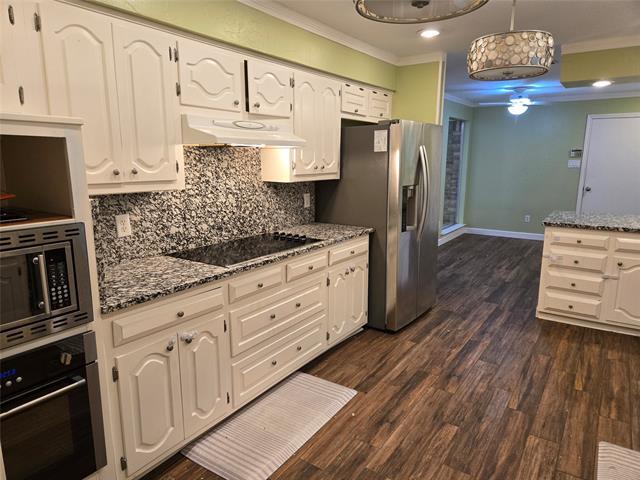 Building Photo - 414 Pebblecreek Dr