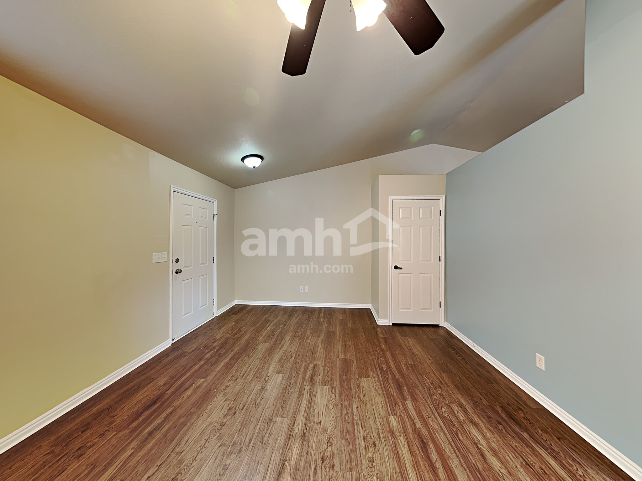 Building Photo - 260 N 360 W