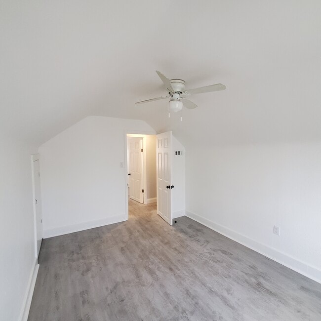 Building Photo - 1735 25th St S