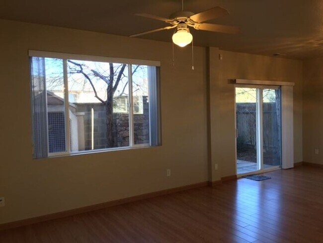 Building Photo - South Reno Home