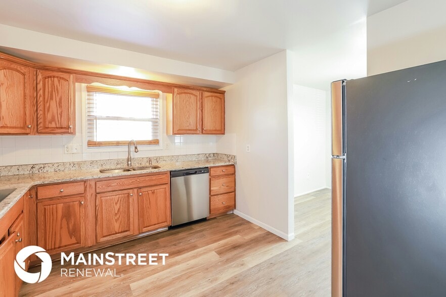 Building Photo - 1400 NW 66 Terrace