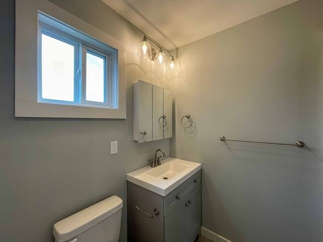 Building Photo - 57 W Cascade St