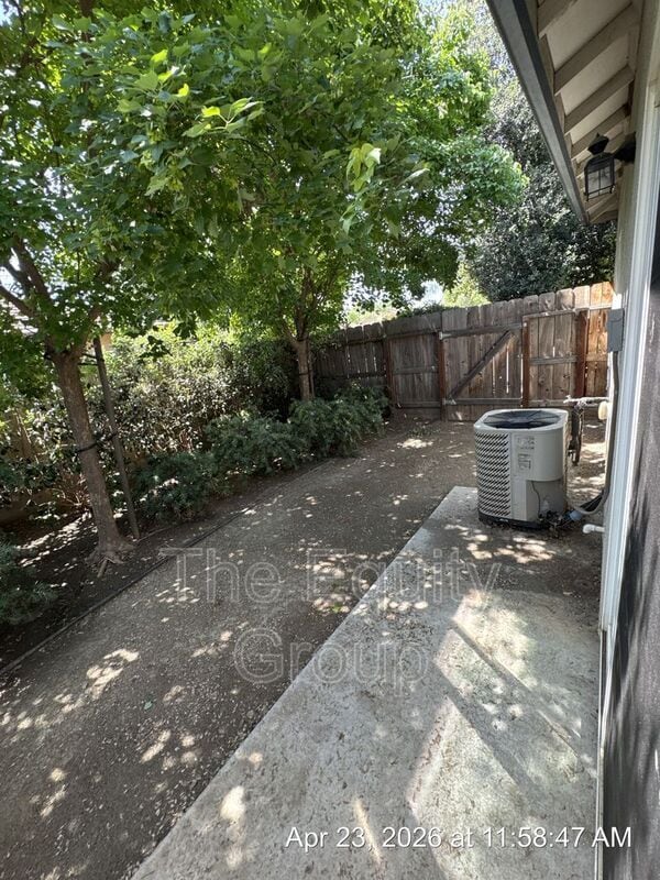 Building Photo - 3500 Villa St