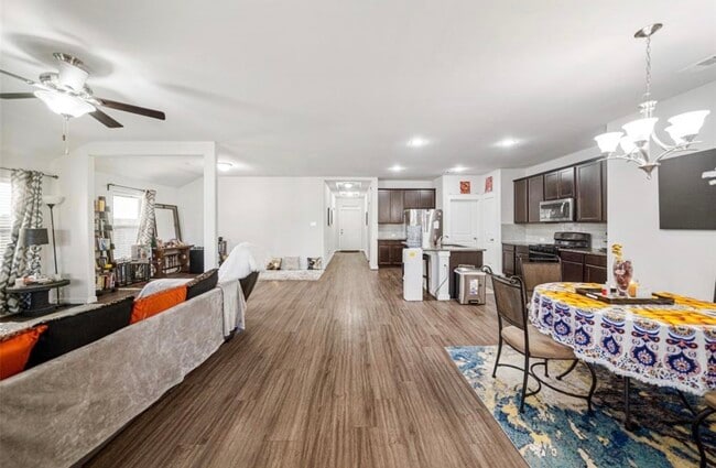 Building Photo - 15419 Royce Holly Dr