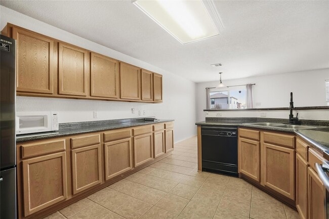 Building Photo - 2010 Ashberry Trail