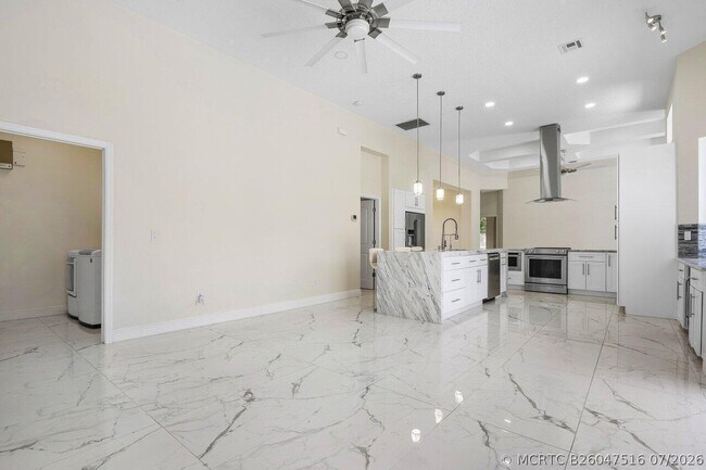Building Photo - 50 Lake Eden Dr