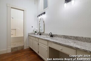 Building Photo - 142 W San Antonio St
