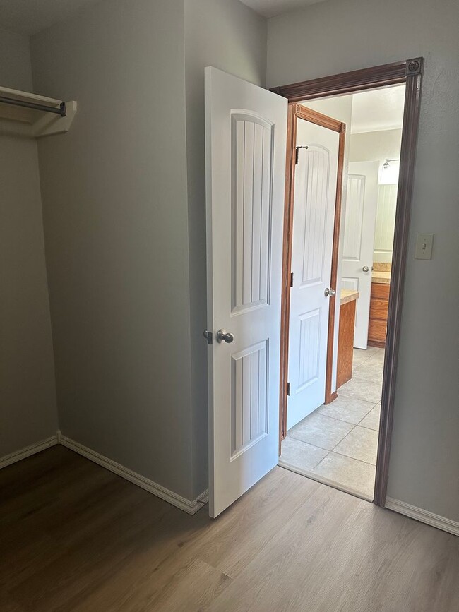 Building Photo - Great Home located in Dove Creek!$250.00 o...