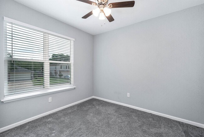 Building Photo - 20502 Cocoplum Dr