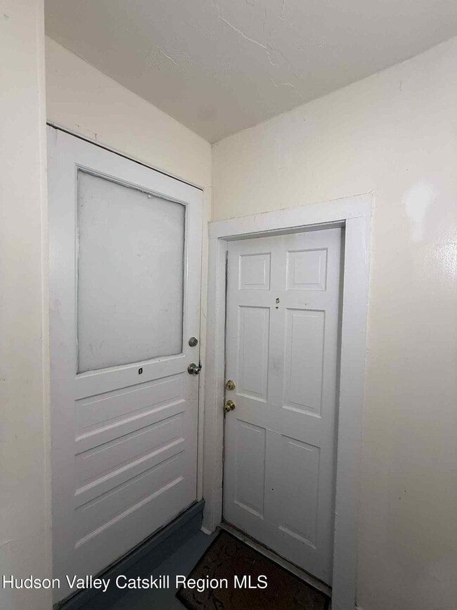Building Photo - 6631 Park Pl