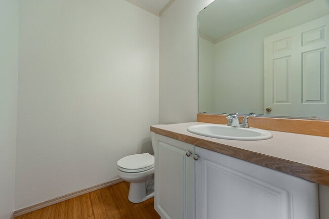 Building Photo - **NO LONGER FOR RENT~ APPLICANTS ARE APPRO...