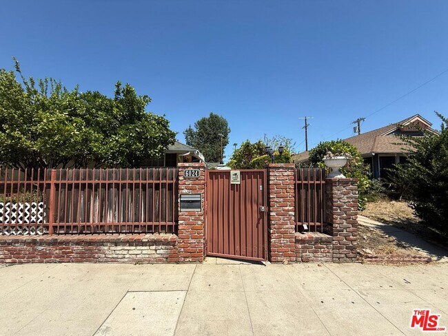 Building Photo - 6024 Coldwater Canyon Ave