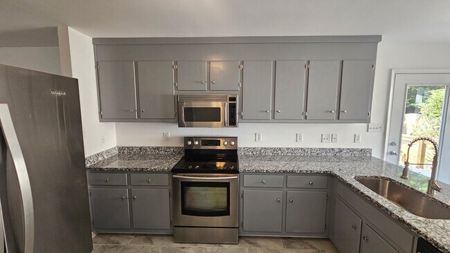 Building Photo - 8307 Ferdinand Ln