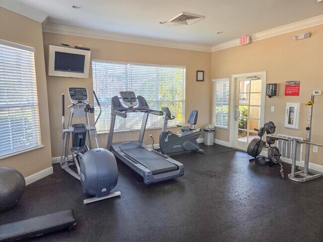 Building Photo - 520 Florida Club Blvd