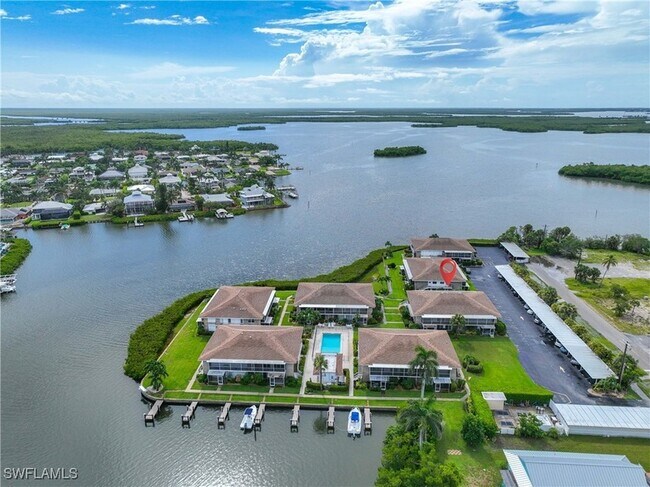 Building Photo - 330 Kon Tiki Dr