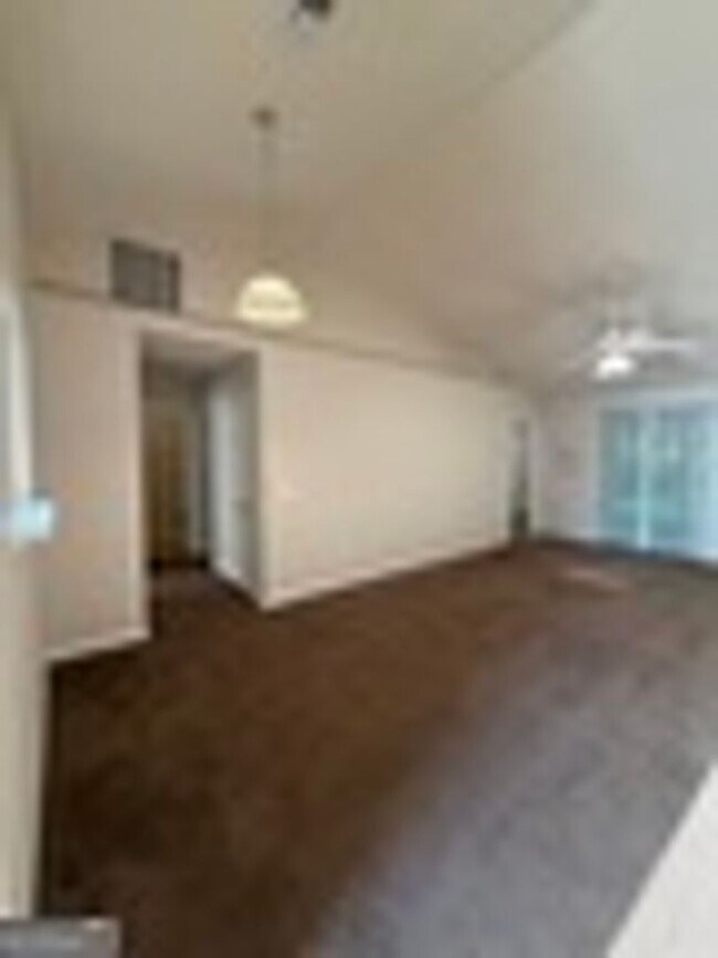 Building Photo - 408/410 Lawnwood Ct