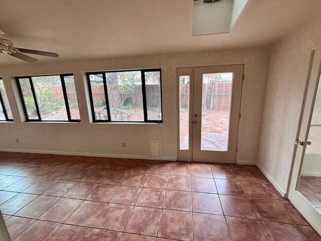 Building Photo - Unfurnished, 1-Year Long-Term Rental