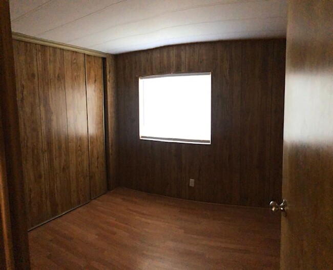 Building Photo - Manufactured Home in Niland!