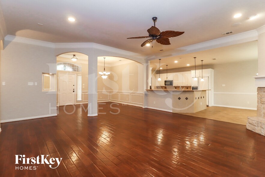 Building Photo - 5228 Estrella Ln