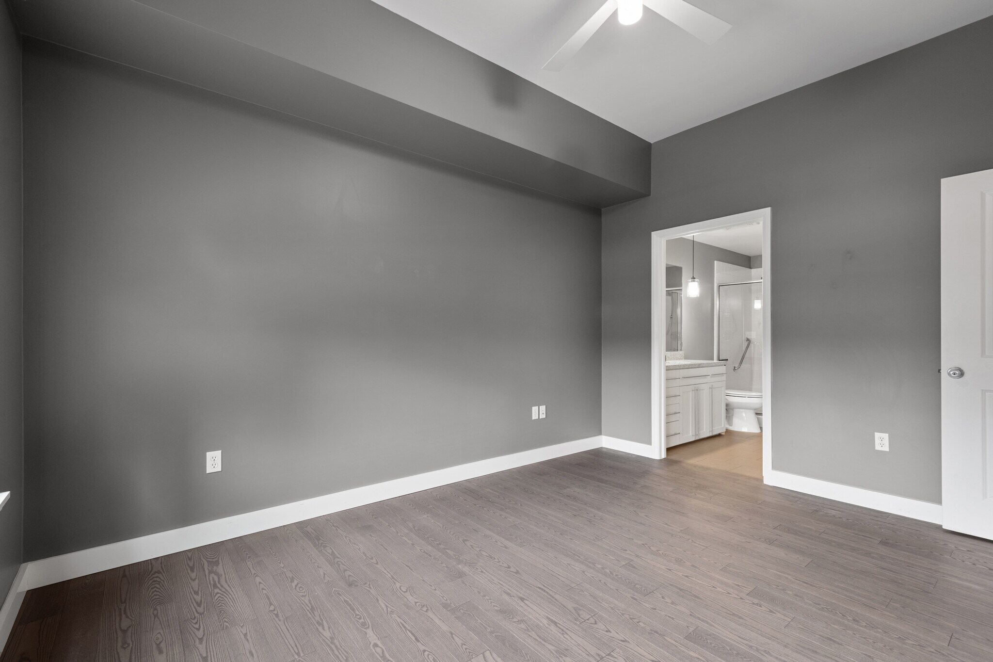 Building Photo - 350 S 200 E