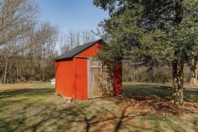 Building Photo - 1593 Archer Grove School Rd