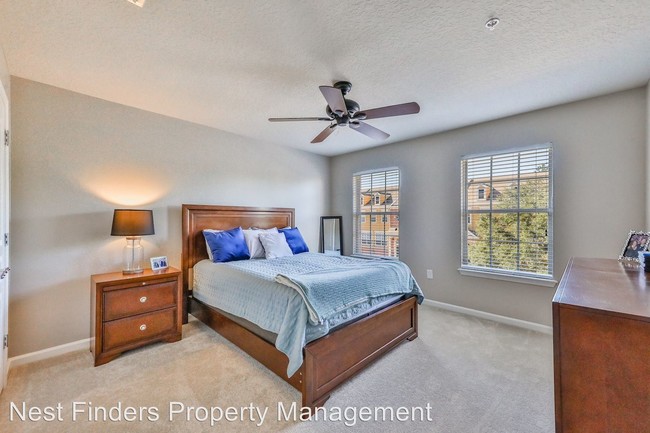 Building Photo - 3 br, 3.5 bath House - 4237 Studio Park Ave