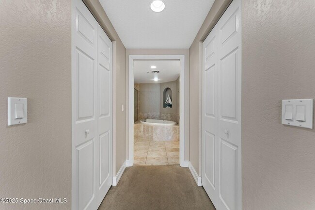 Building Photo - 480 Sail Ln