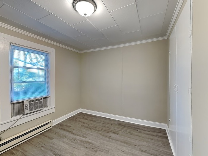 Building Photo - 113 Kingsway Dr