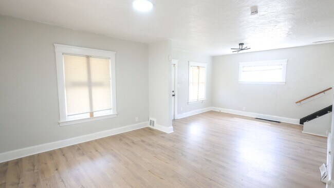 Building Photo - 3440 E 145th St