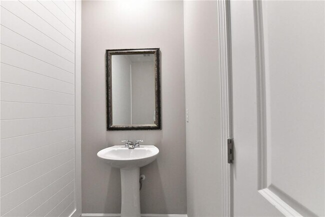 Building Photo - 125 Osprey Overlook Dr
