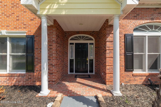 Building Photo - 1122 Mill Run Rd