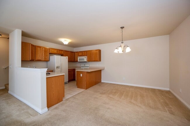 Building Photo - 5706 Hampshire Ln