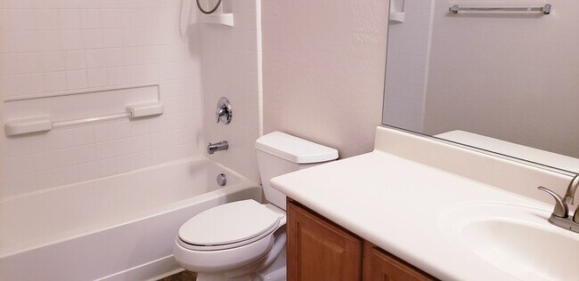 Building Photo - Stunning Laveen Village home with built-in...