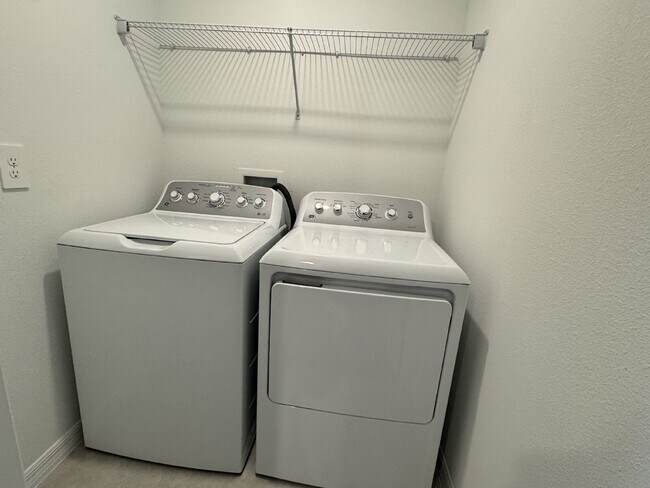 Building Photo - 9333 Bonita Mar Dr