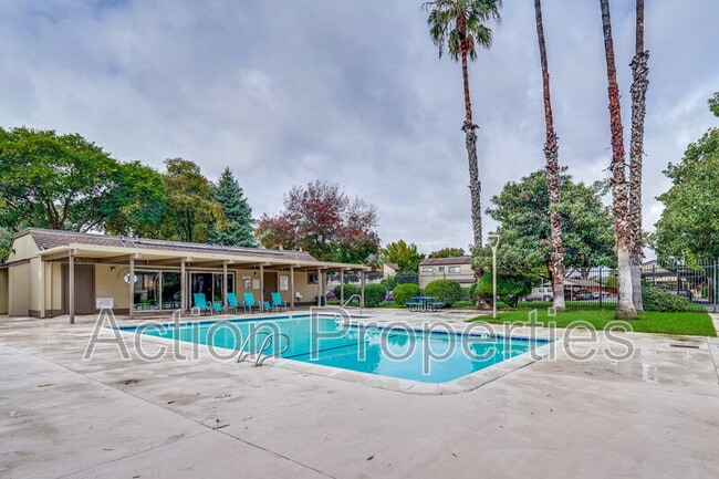 Building Photo - 1963 Landess Ave