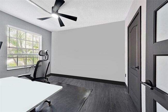 Building Photo - 1010 Belmont Pl