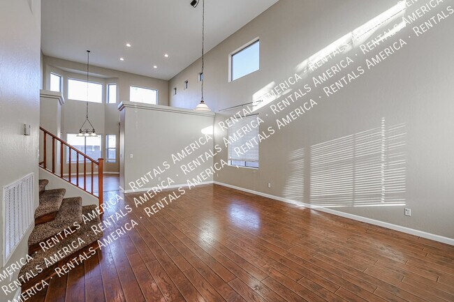 Building Photo - 14958 W Cameron Dr