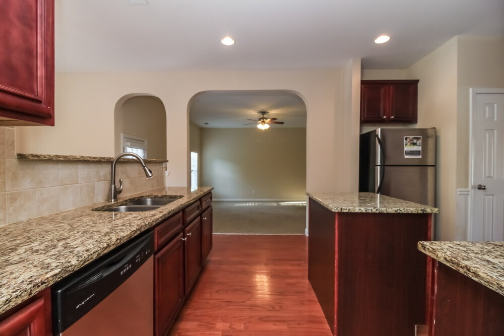 Building Photo - 4940 Hopewell Manor Dr