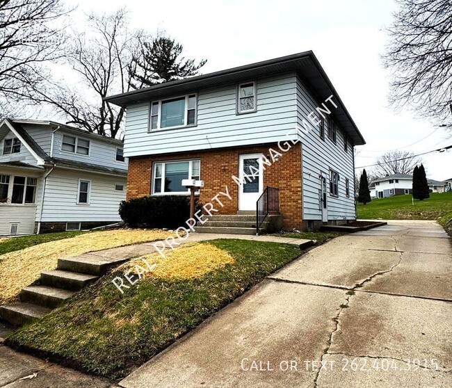 Primary Photo - 418 Hyde Park Ave