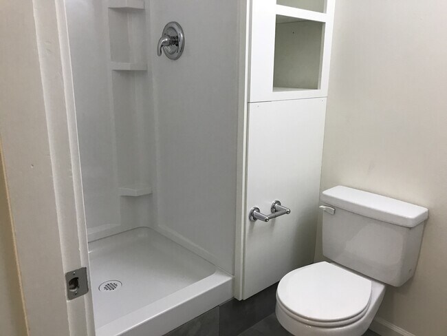 Interior Photo - Thomas St