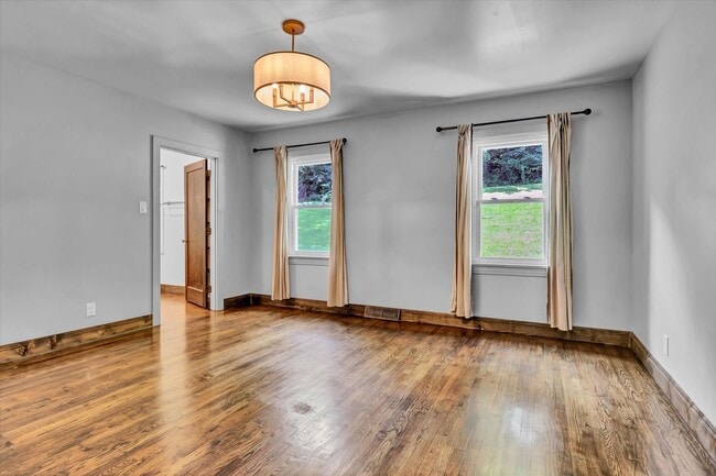 Building Photo - 5004 Holston Dr