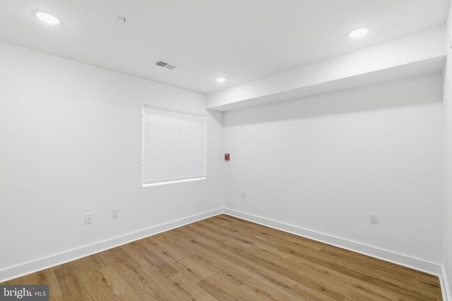 Building Photo - 2643 N 6th St