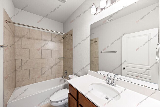 Building Photo - 612 Cross Dr.