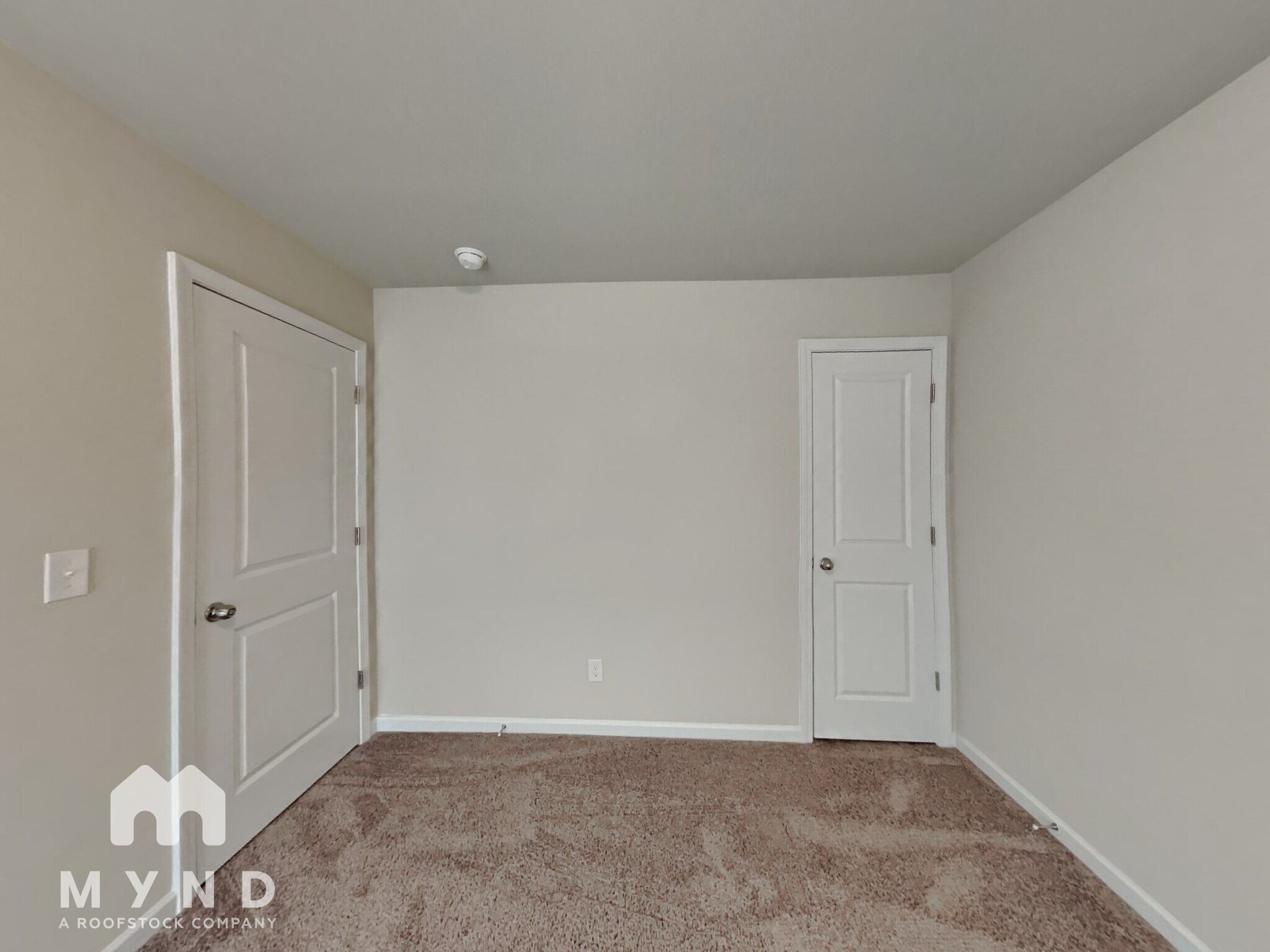 Building Photo - 4949 Lower Elm St