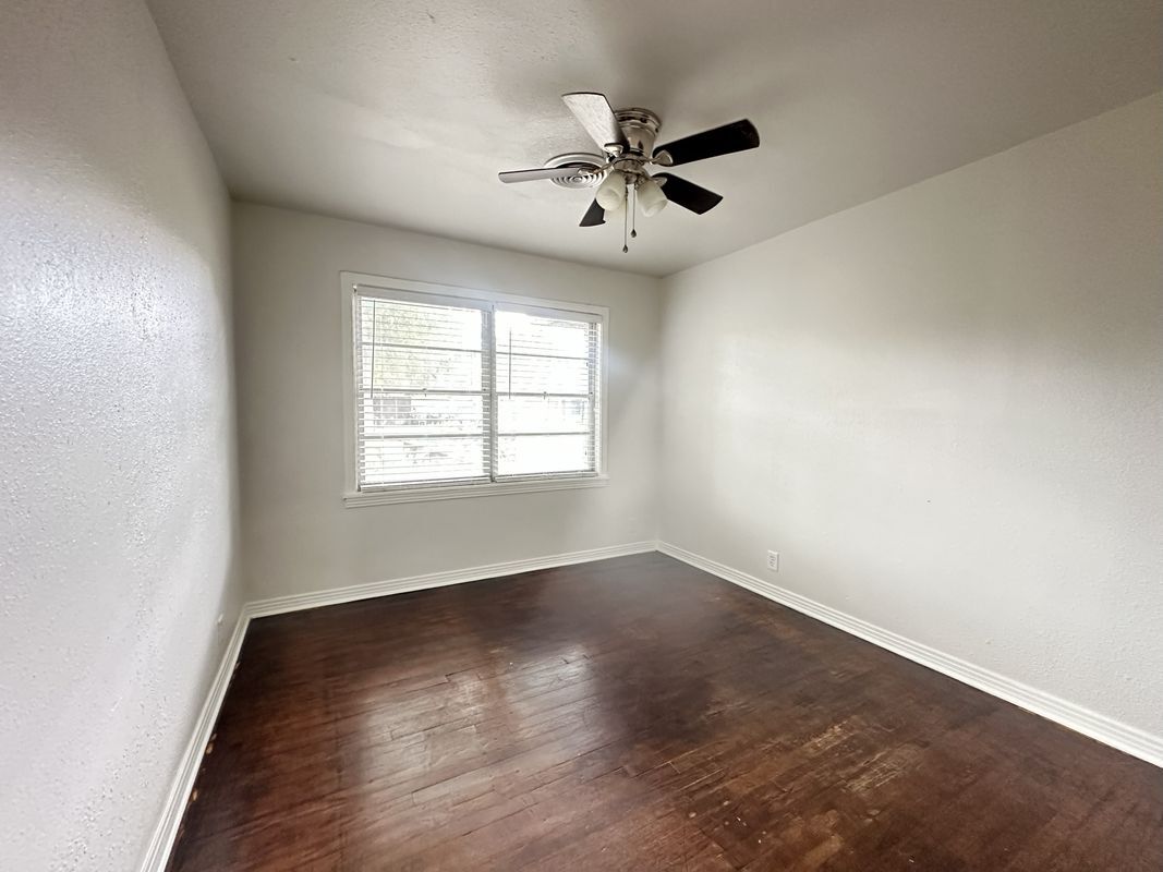 Building Photo - 6419 Thrush Dr