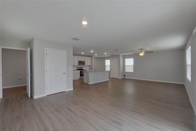 Building Photo - 8644 SW 44th Ct